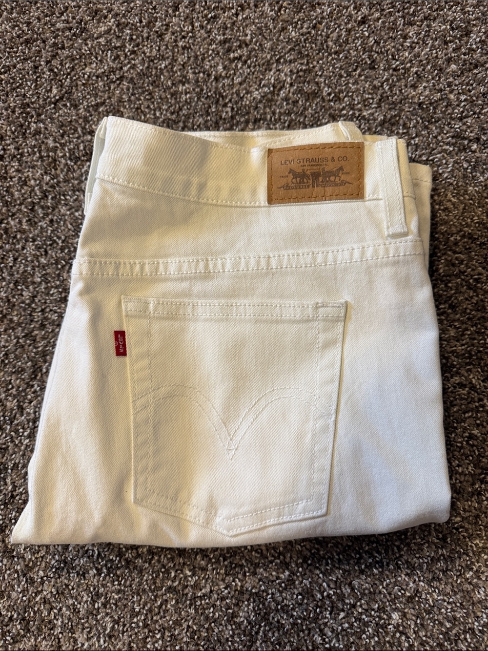 Women’s Levi White Jeans